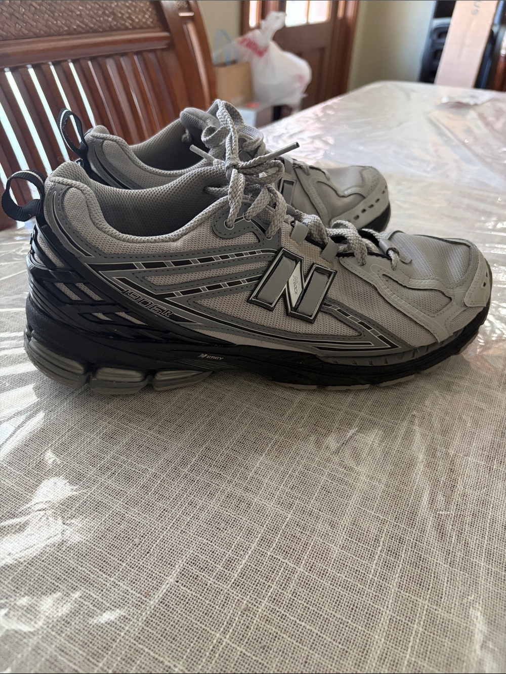 New Balance Men's Light Gray and Black Athletic Sneakers